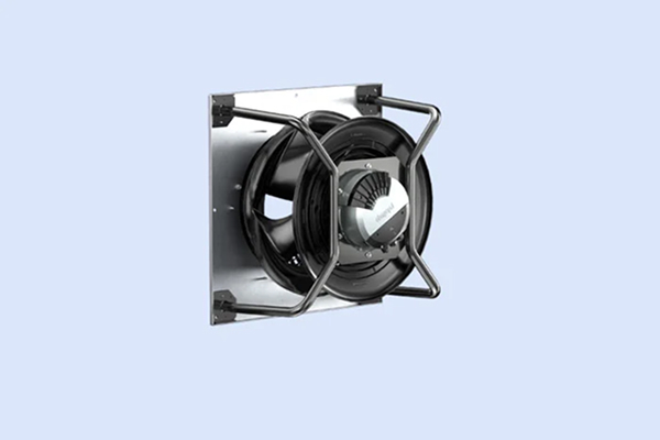 RadiPac Radialventilator von ebm-papst mit Hochleistungslaufrad und EC-Technologie für hohe Drücke und effiziente Lüftungssysteme