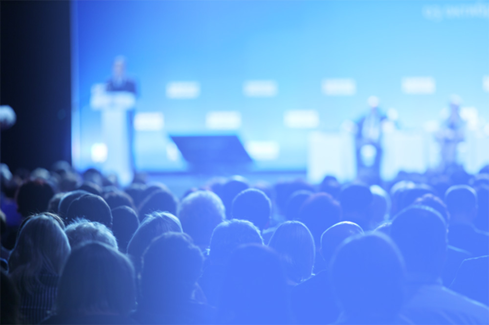Publikum beim Fachforum Energie zu Energieeffizienz und Retrofit